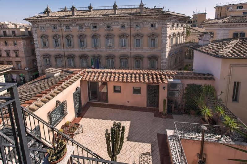 Relais Al Senato Bed and Breakfast Rome Buitenkant foto